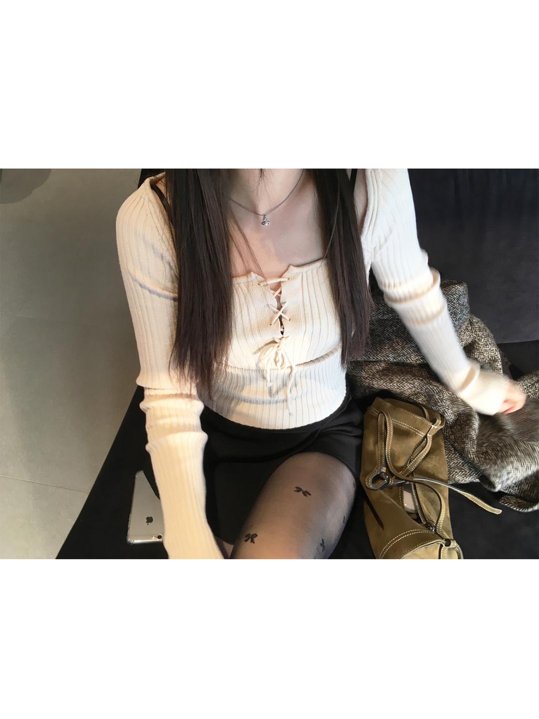 ribbon golgi knit