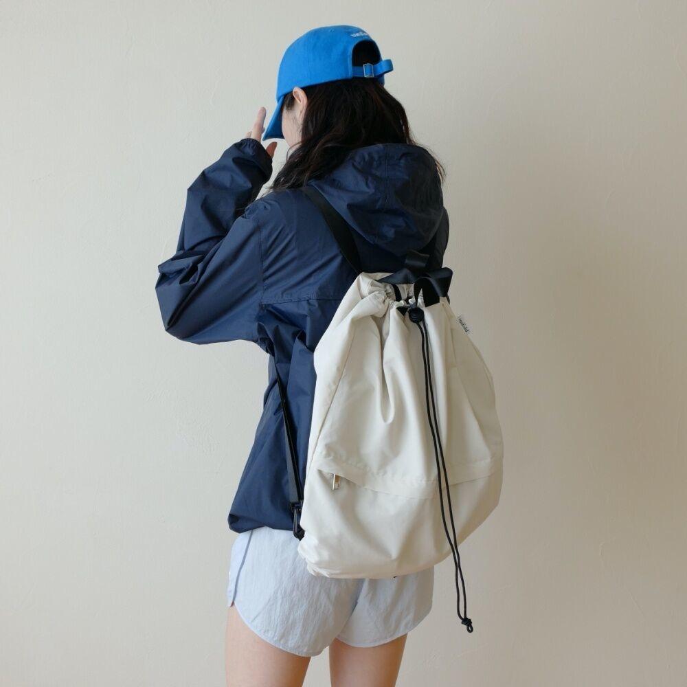 String backpack (Ivory)