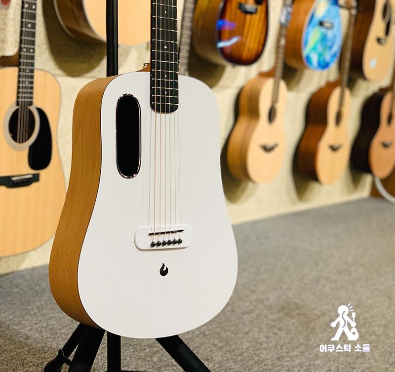 BLUELAVA Original Walnut / Frost White Acoustic 블루라바 오리지널 어쿠스틱