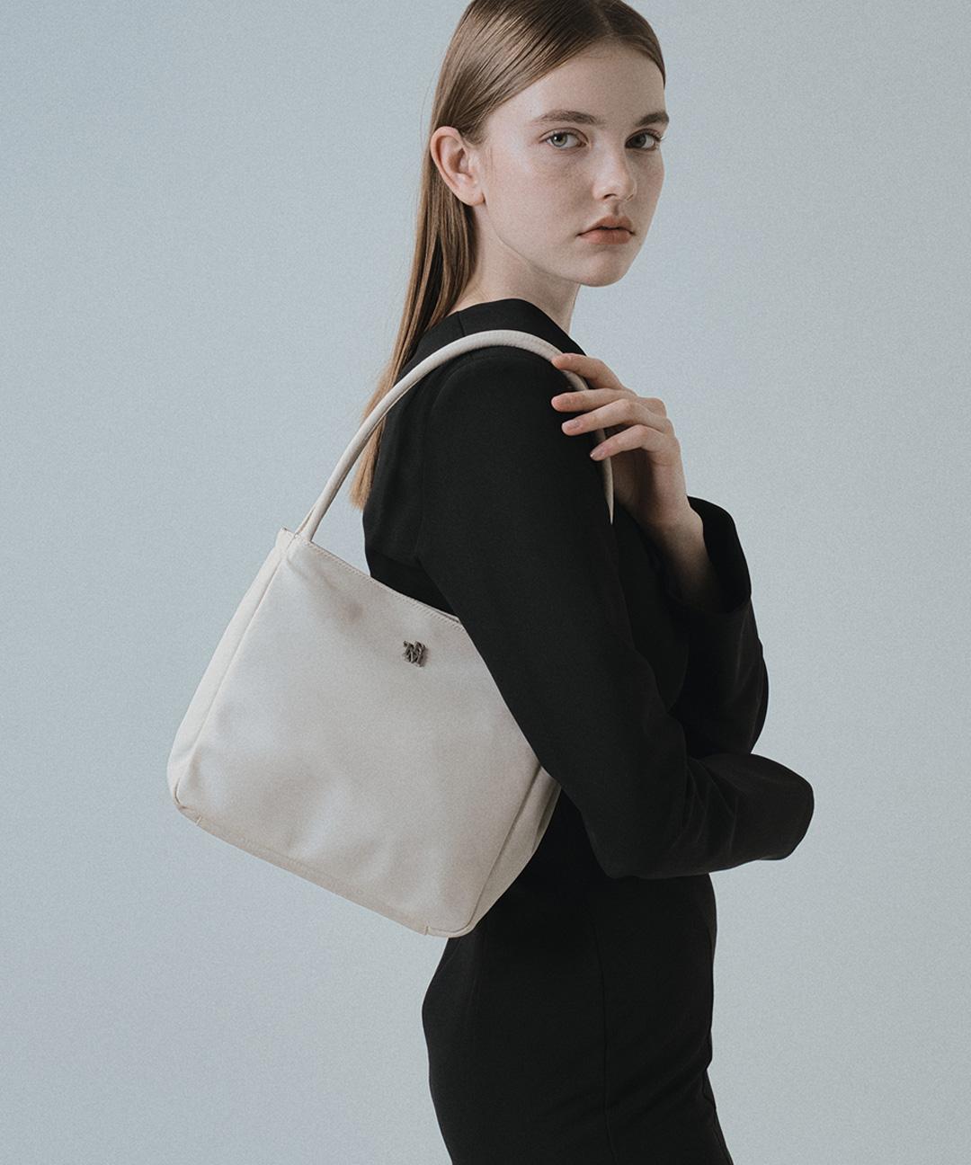 쓰리마인즈 TRM Recycled Nylon Basket Bag T14W