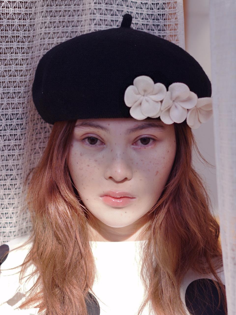 VINCA BERET IN CREAM