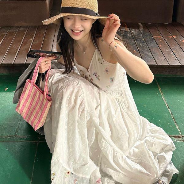 FAIRY Holiday Long Skirt White Ramie Suspender Dress