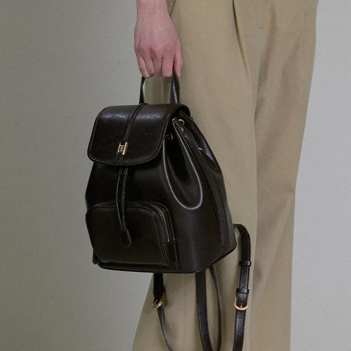 CLASSIC LOGO POCHE BACKPACK [MARRON - PLAIN]