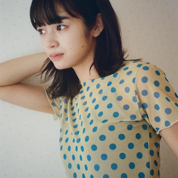 DOT SEE-THROUGH TEE CHICK