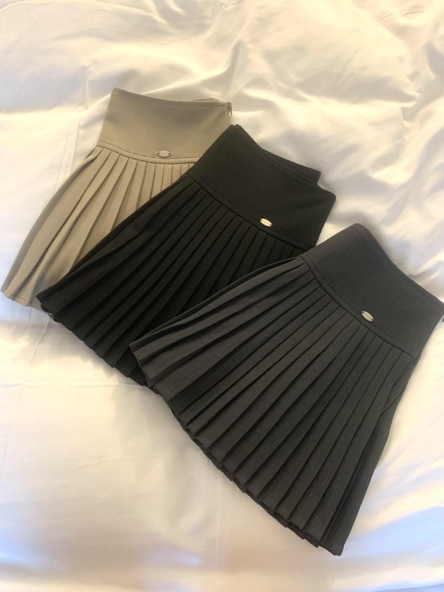 하트베리스튜디오 펜던트 플리츠 스커트