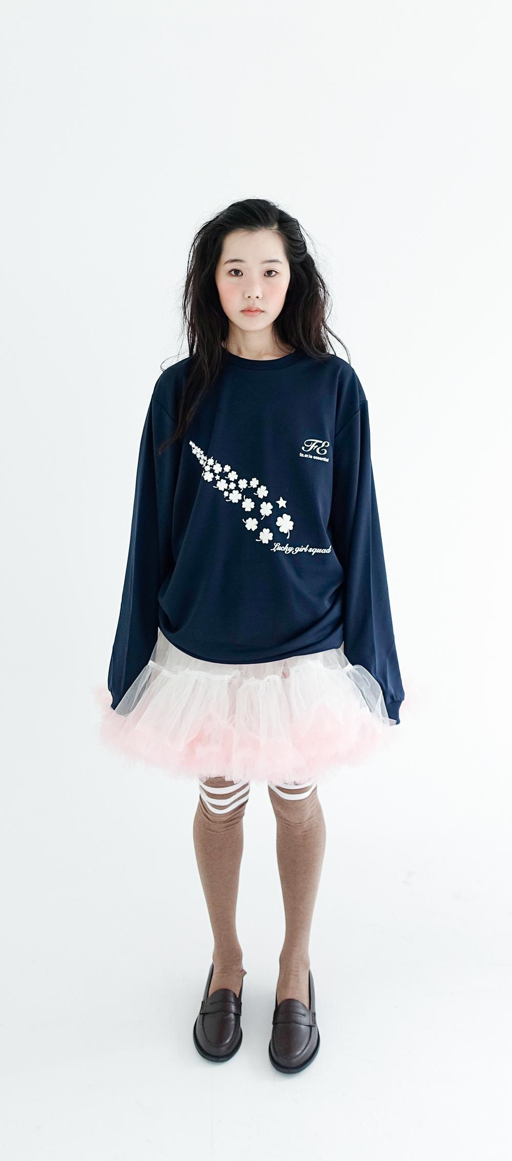 [F.E.E.S] lucky squad long top (navy)