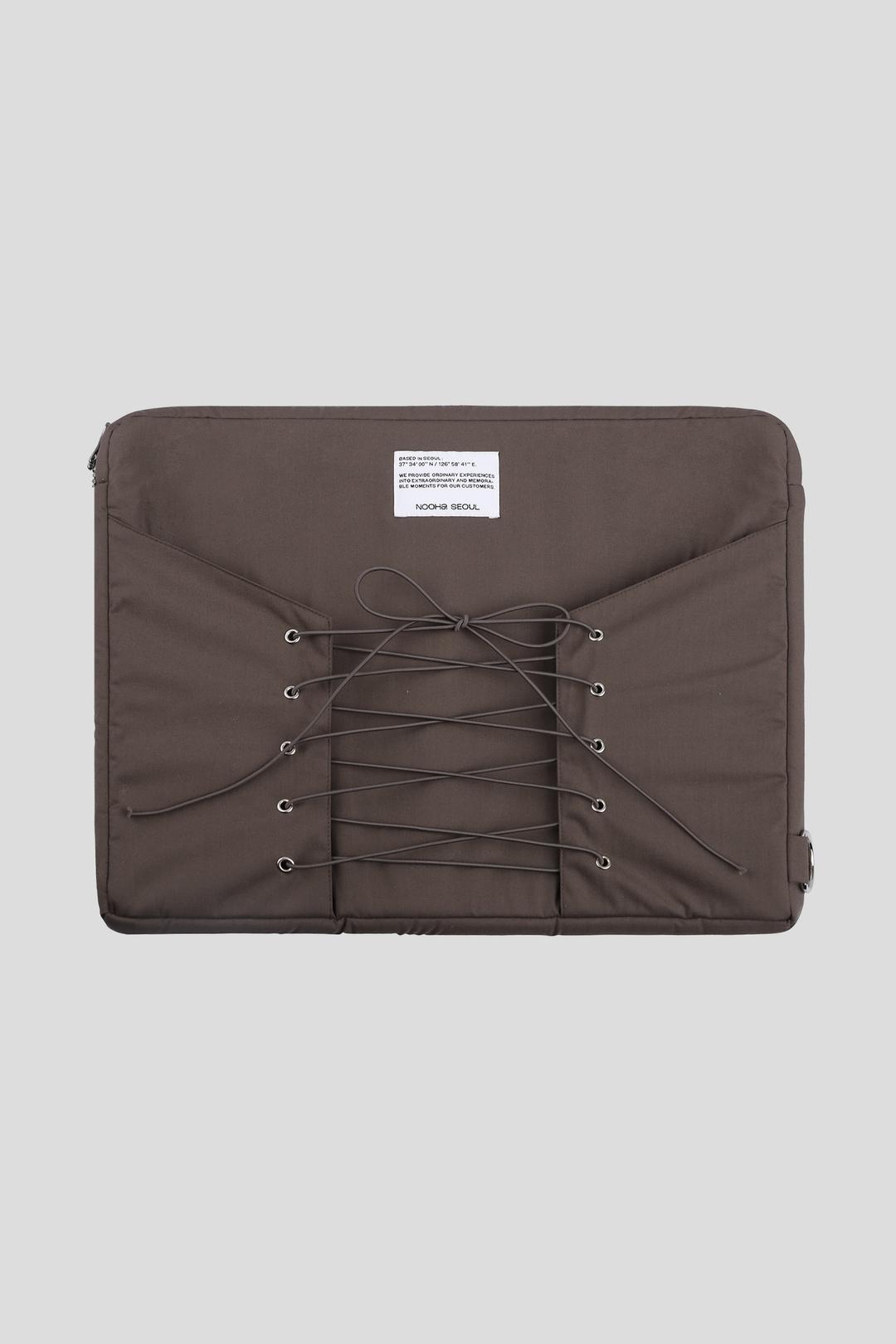 Eyelet Laptop Pouch_Heather