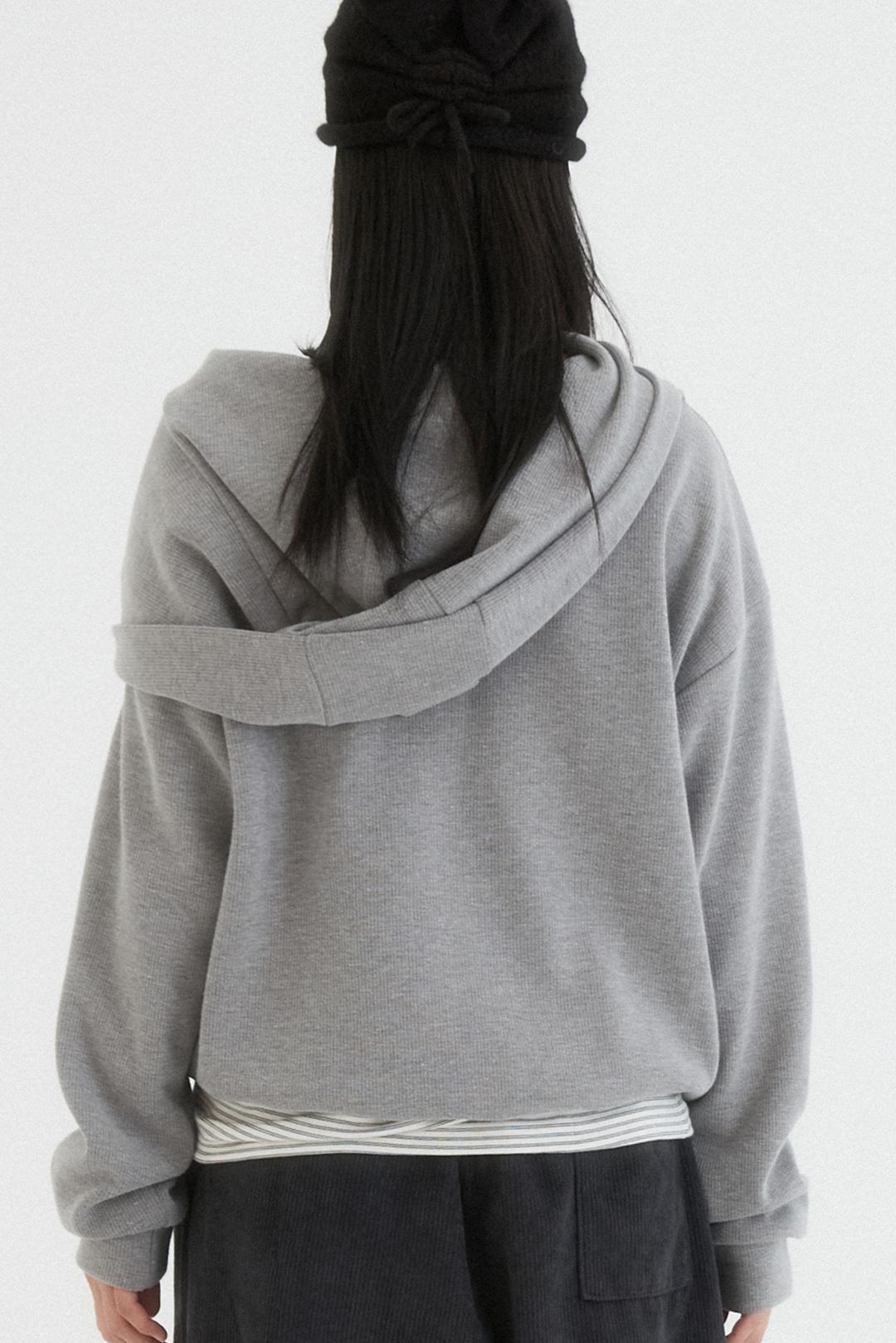 베르크서울 OFF-SHOULDER HOOD TOP