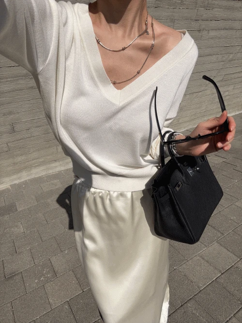 실크 브이 니트