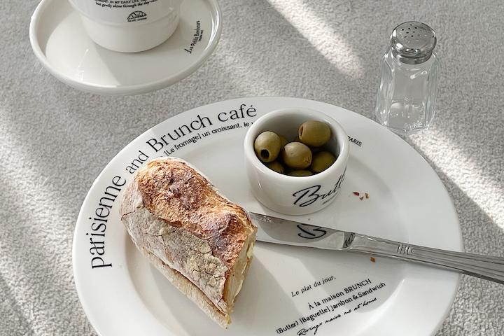파리지엔느 브런치 레터링접시 홈카페 홈파티그릇