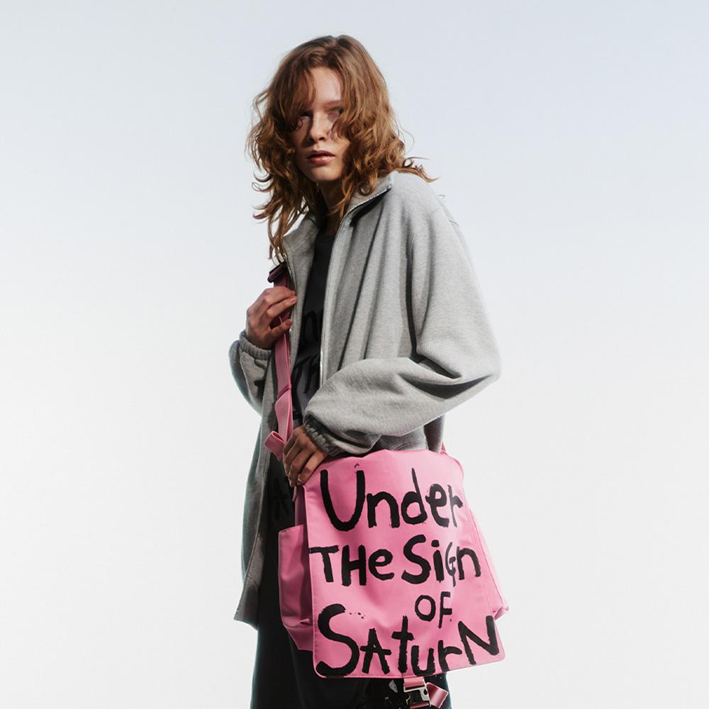 SATURN MESSENGER BAG (PINK)