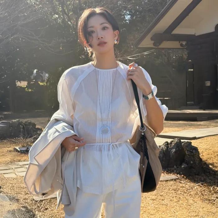 Pin-tuck stripe blouse (화이트)