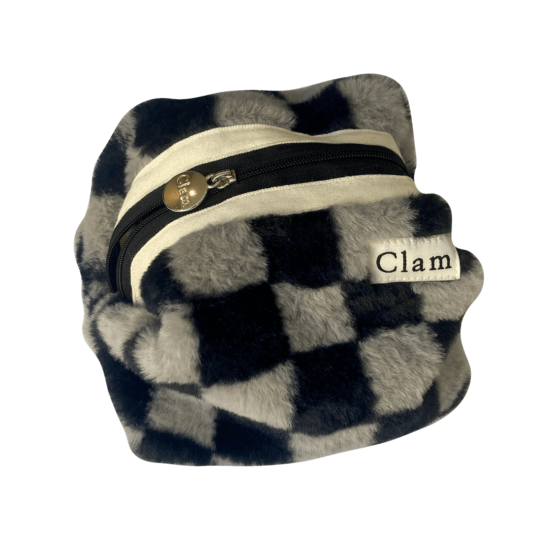 Clam round pouch _ Fur Dark gray Checkerboard