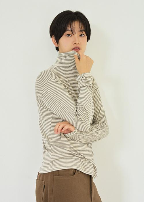 슈크림 스트라이프 터틀넥 / 2color