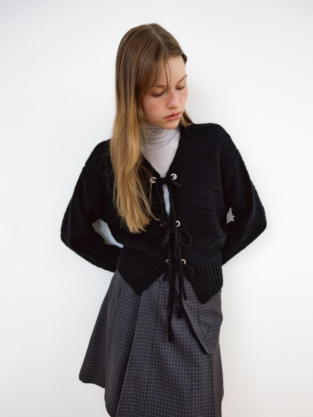 Eyelet String Wool Cardigan (Black)