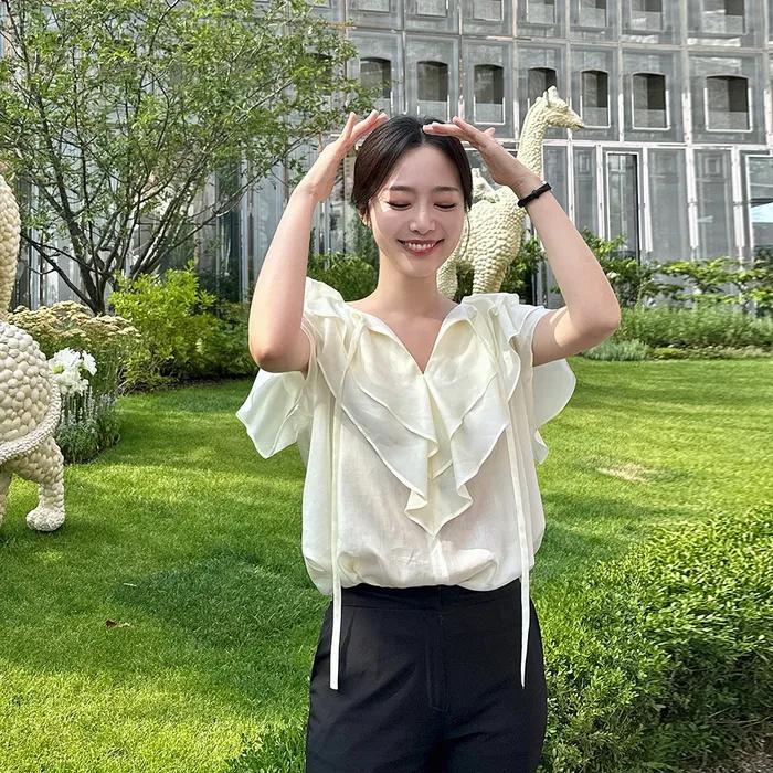 FRILL BLOUSE IVORY 프릴 블라우스 아이보리