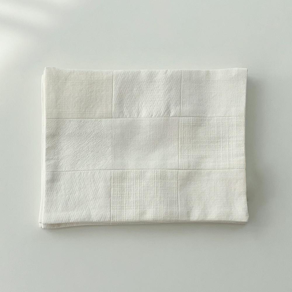 백색 조각보 티 매트