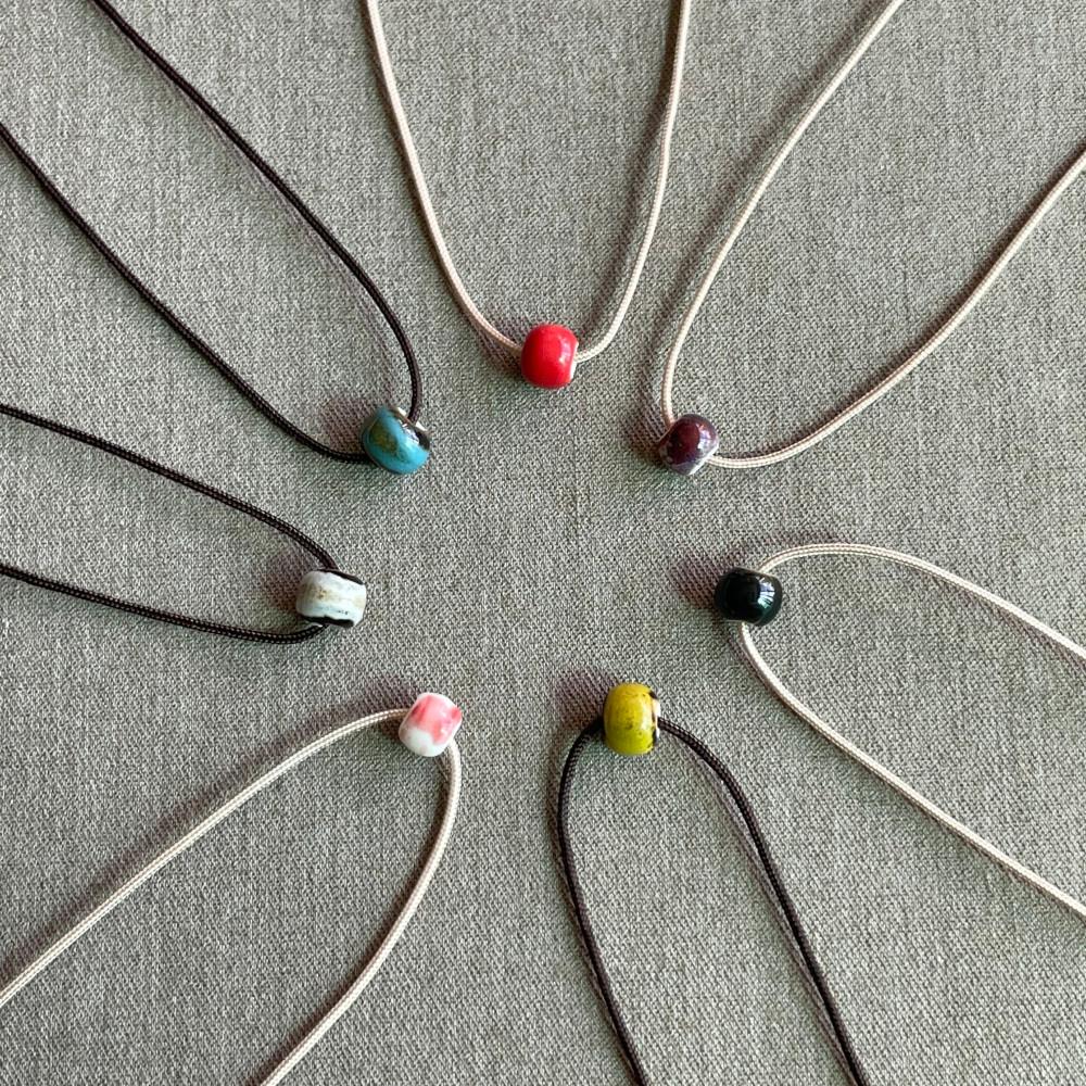 [Handmade] 미니 도자기 목걸이 6color  실목걸이 매듭목걸이 써지컬스틸