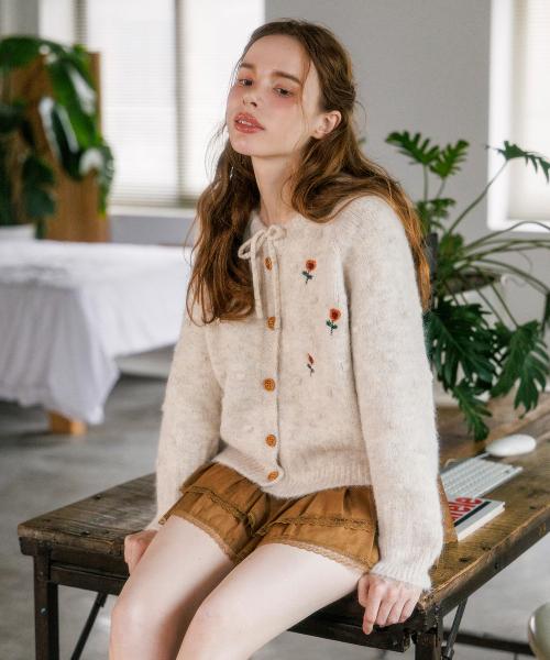 울 블렌딩 플라워 자수 니트 가디건