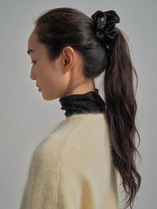 DOTTED SCRUNCHIE_BLACK