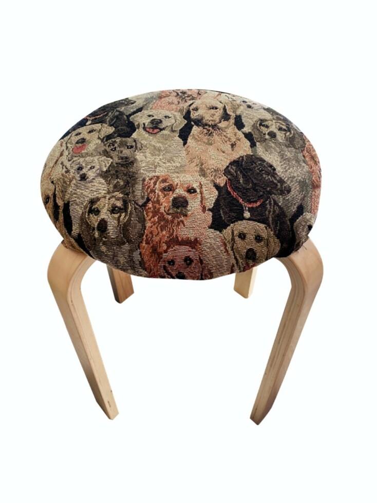 Love puppy stool