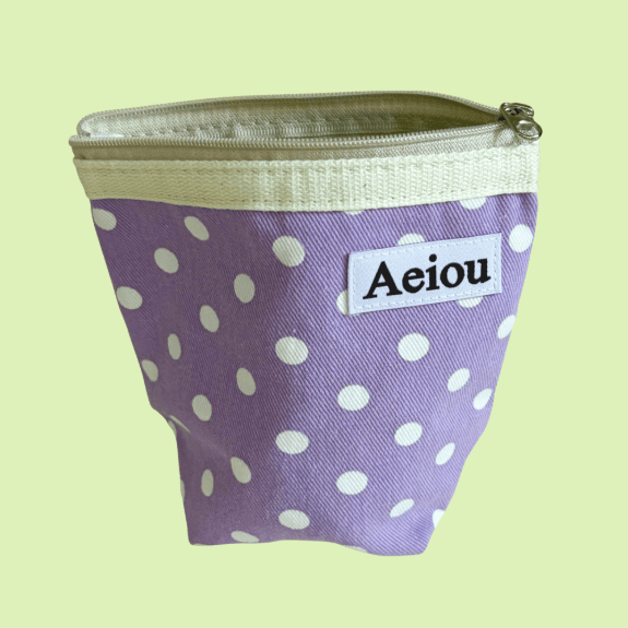 Aeiou Basic Pouch (M size) Bubble Grape
