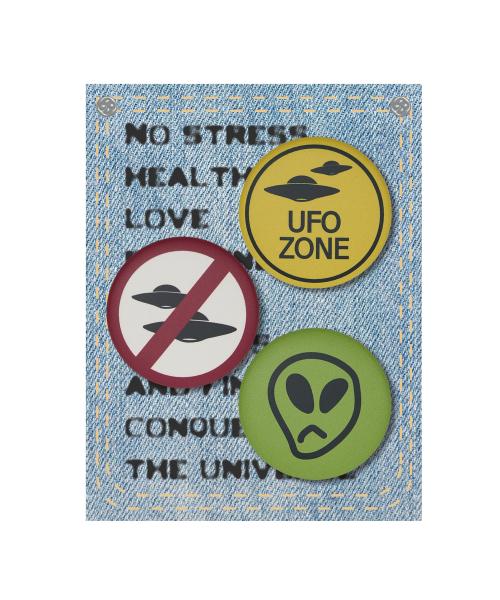 에일리언 핀 버튼