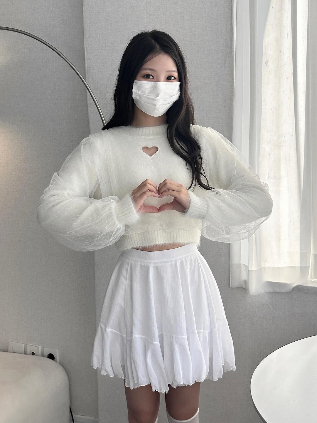 ONE SPO - Lace Layered Crop Knit