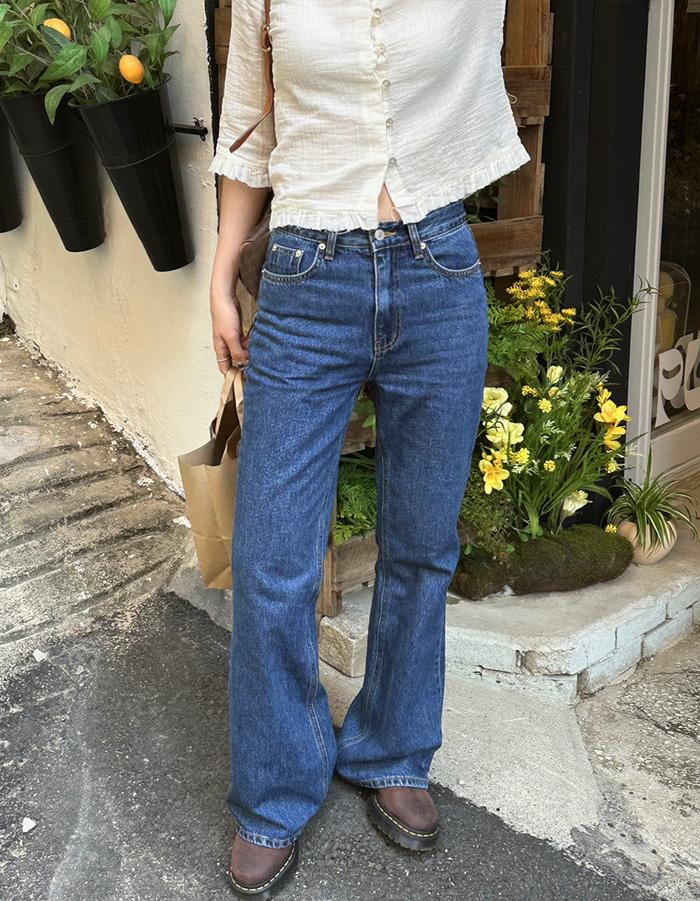 써드 세미 부츠컷 데님