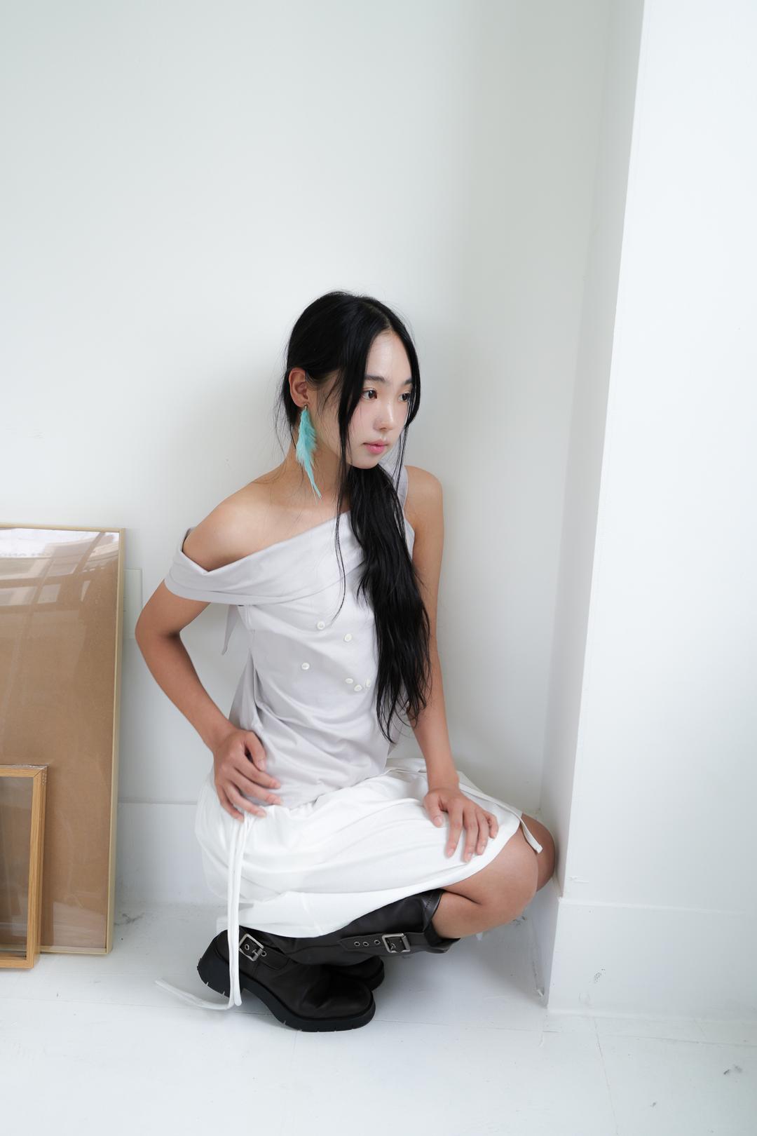 Knot top, grayish purple