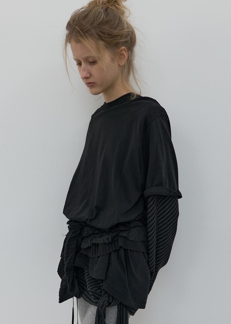 LOGO-EMBROIDERED TEE IN BLACK