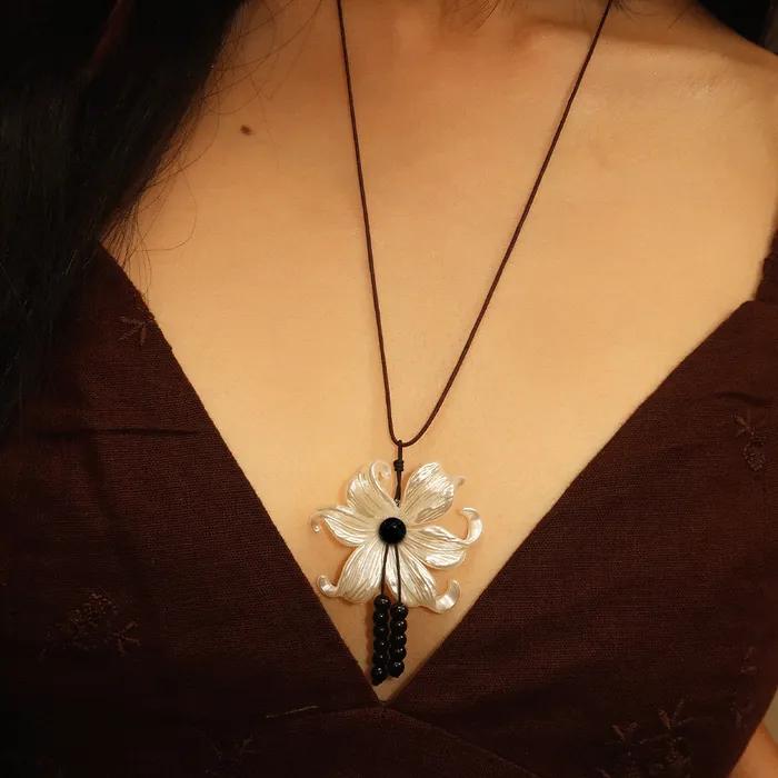 [29CM단독] Pearly Flower Necklace
