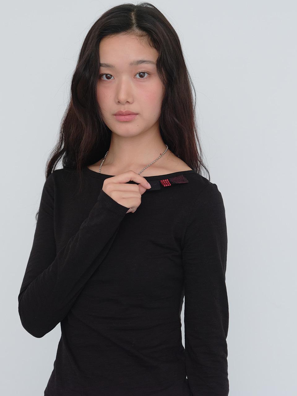 Yunhi Long Sleeve Tee (Black)