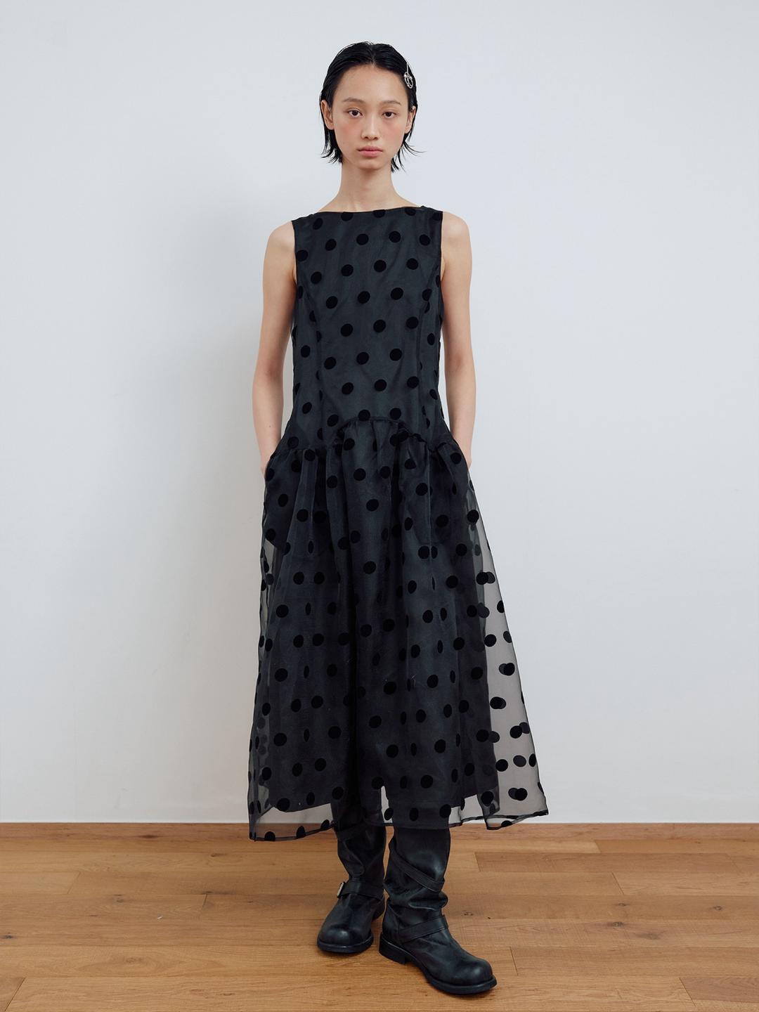 [04.16 순차출고_3차 리오더] BACK HOLE DRESS_DOT