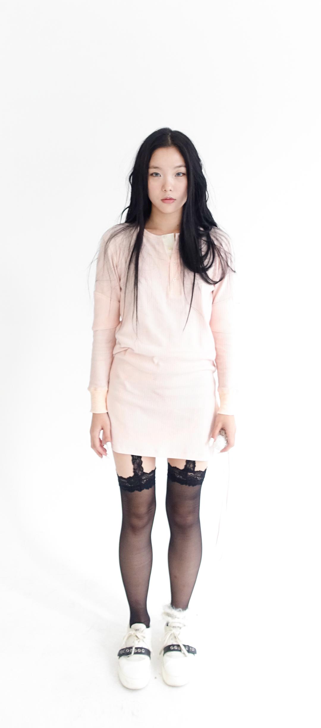 [fa.er.ie] eyelet padded hug top (pink)