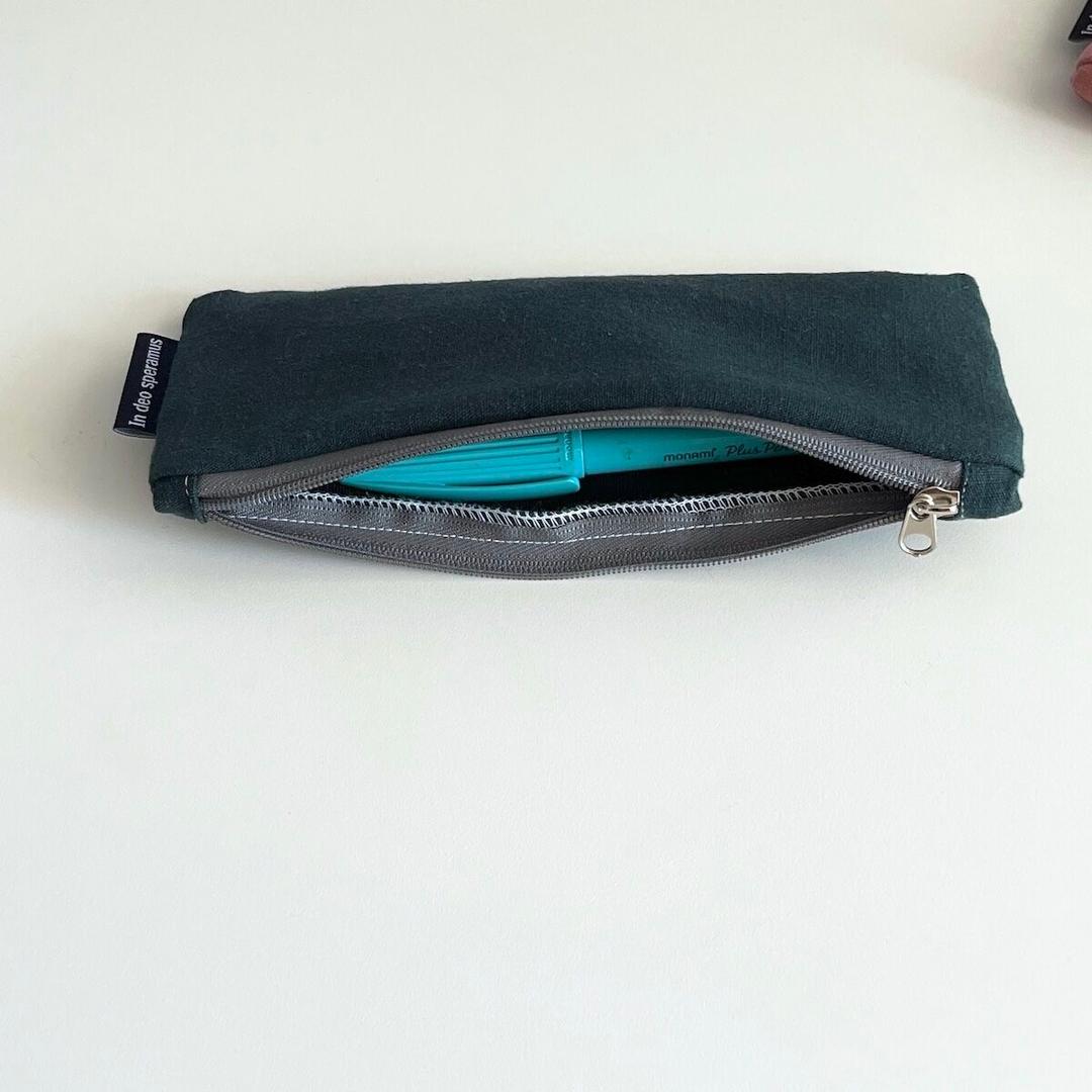 플레인 다크 그린 필통 (Plain dark green pencil case)