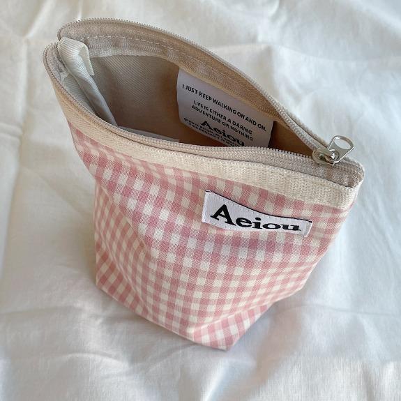 Aeiou Basic Pouch (M size) Cherry Blossom Check