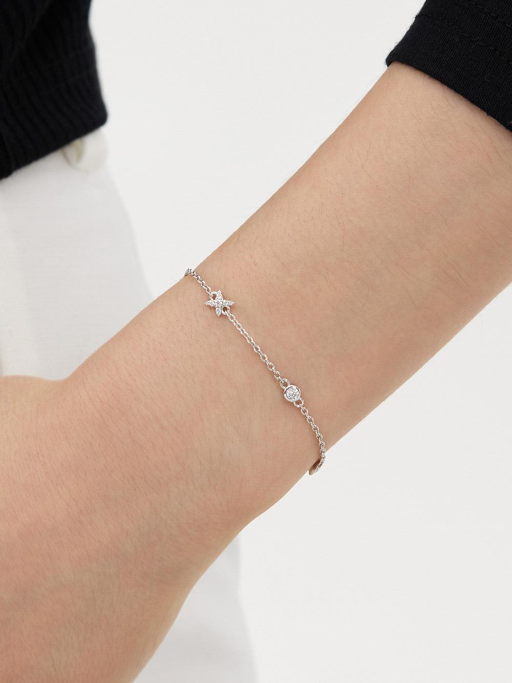 노바 실버(W) 파베 스테이션 팔찌 HL1B54122W9180