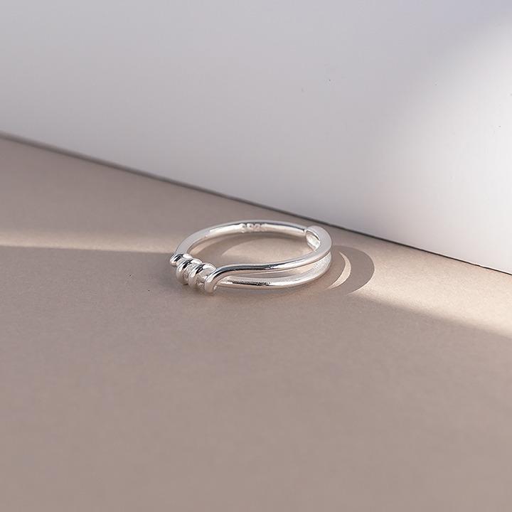 [925 Silver] 스프링 매듭 실버 반지 보넥도 태산 리우 보이넥스트 도어