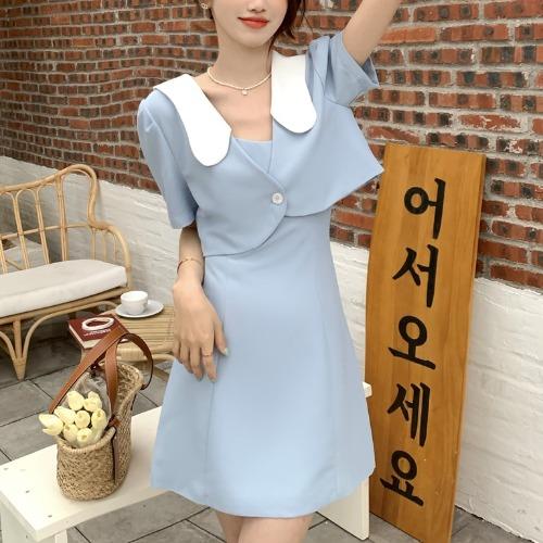 [하객룩/투피스세트/여름신상] 라이트블루 앤 화이트 물결 와이드카라 싱글버튼 브이넥 퍼프 반팔 크롭 자켓 끈나시 슬림루즈핏 미니원피스 투피스 셋업 세트 하객원피스 봄신상 데이트룩 여친룩 상견례 하객룩 결혼식 피크닉