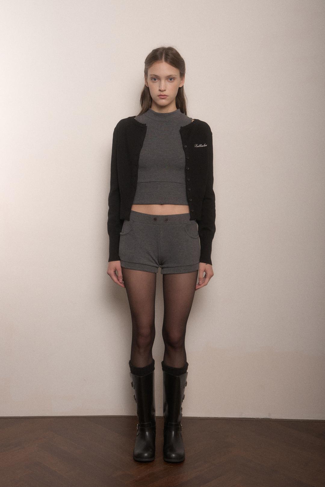 Hari button shorts