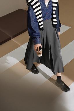 Grey high waist pleated half skirt