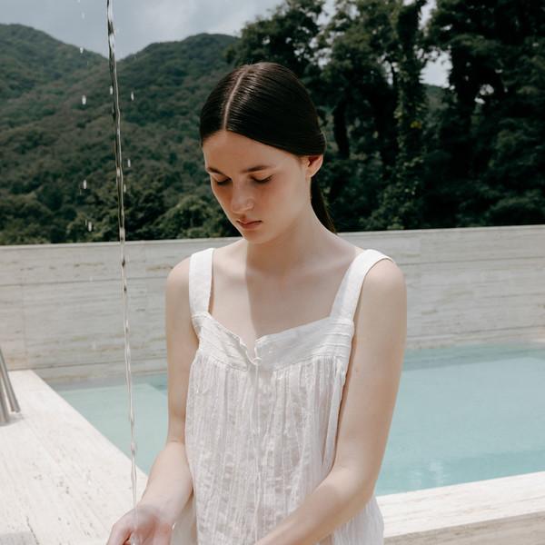 COTTON EMBROIDERED SLEEVELESS TOP