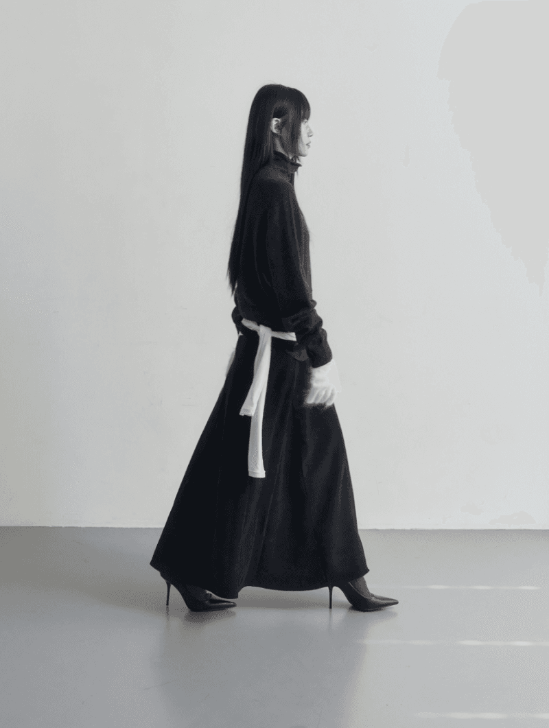 [2ND REORDER_2.3출고]Velvet-Touch A-Line Skirt (black)