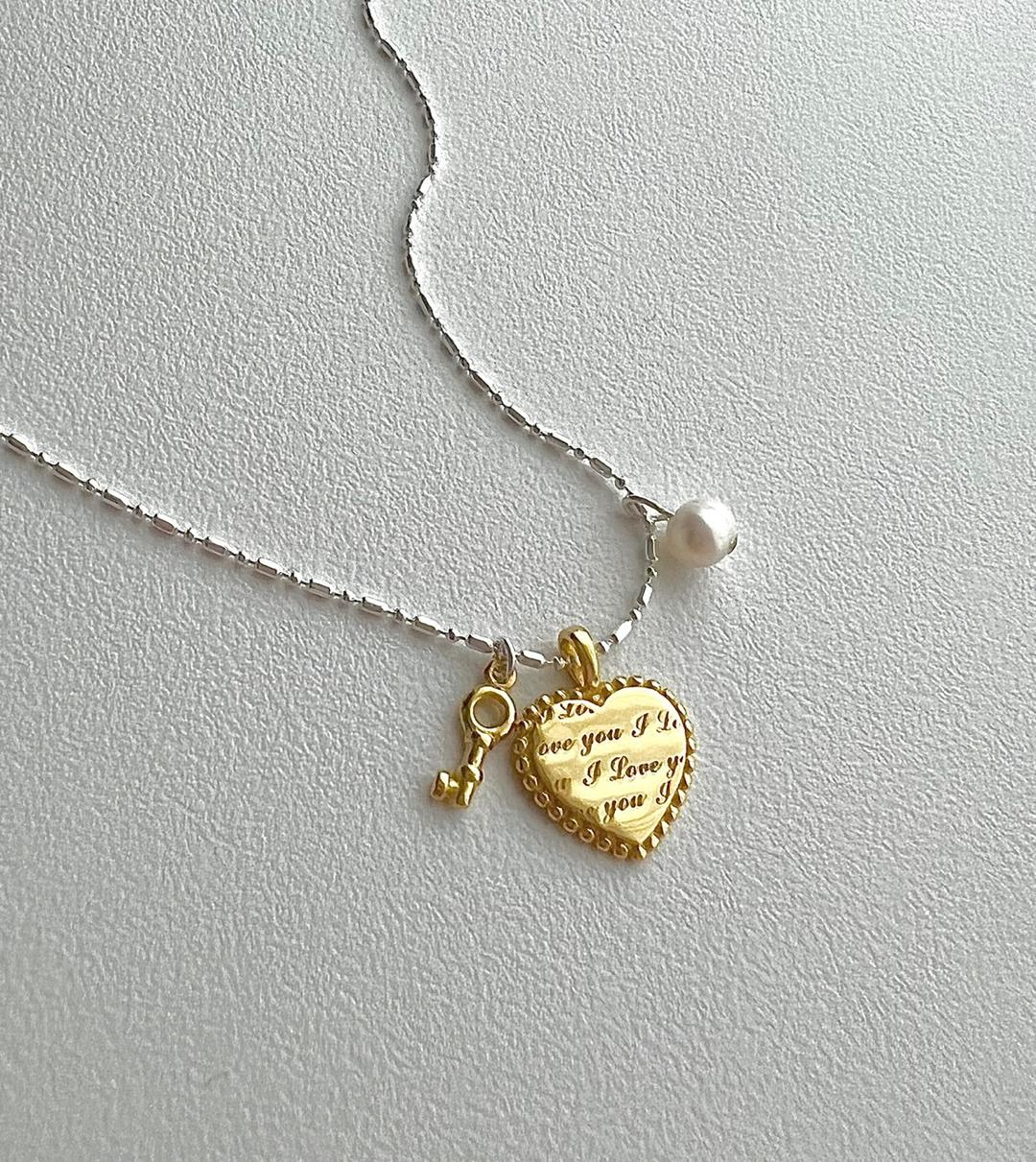 Acer rojo lon 은 925 레터링 담수진주 열쇠 콤비 군번줄 실버 하트 목걸이