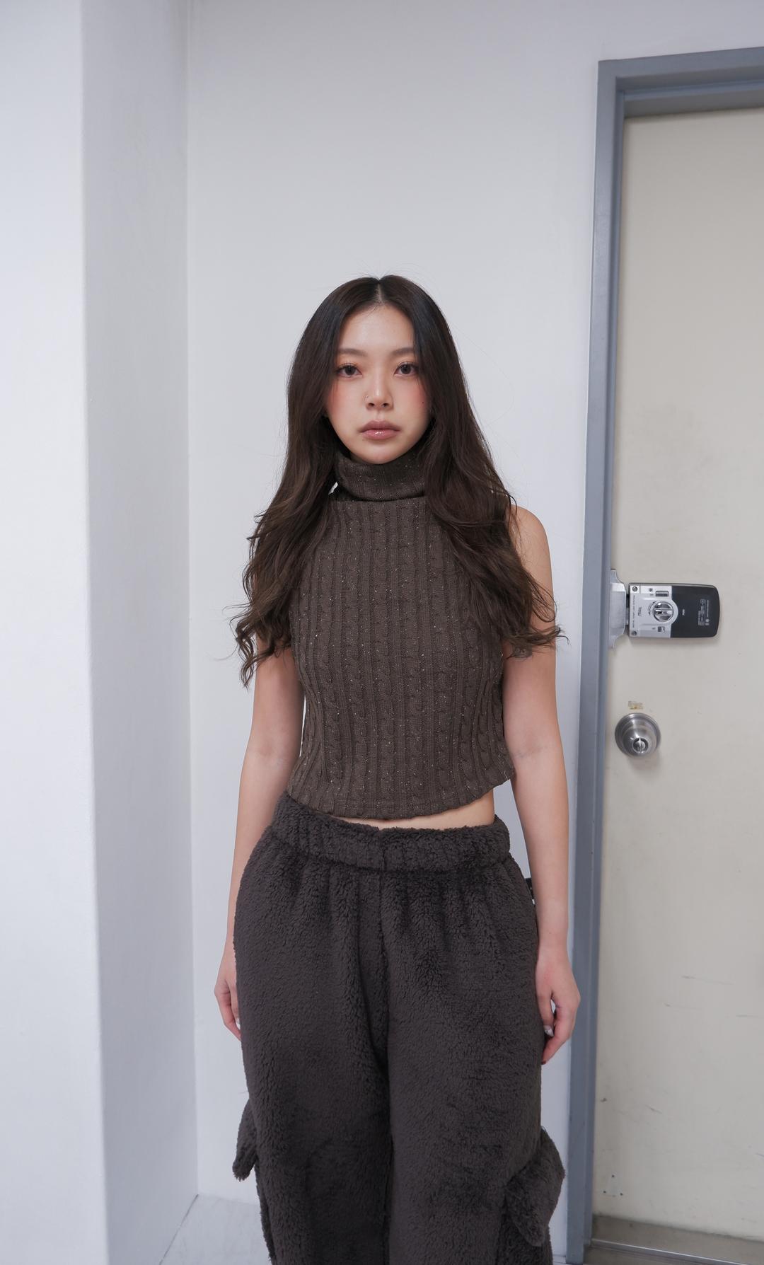 Twist turtle top