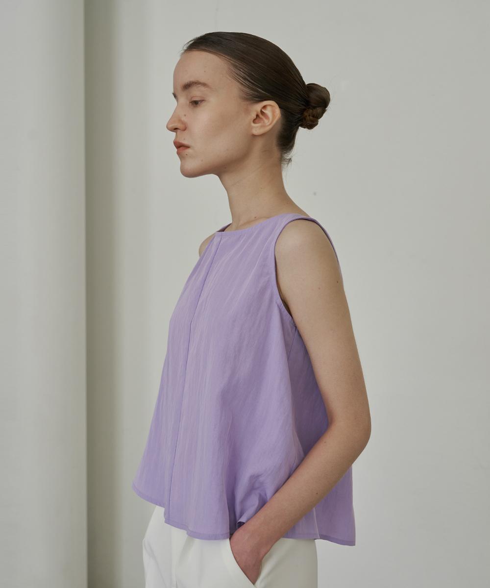 Back slit sleeveless