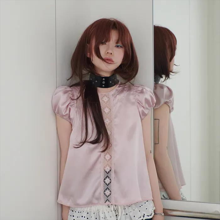 3차 pink satin lace blouse