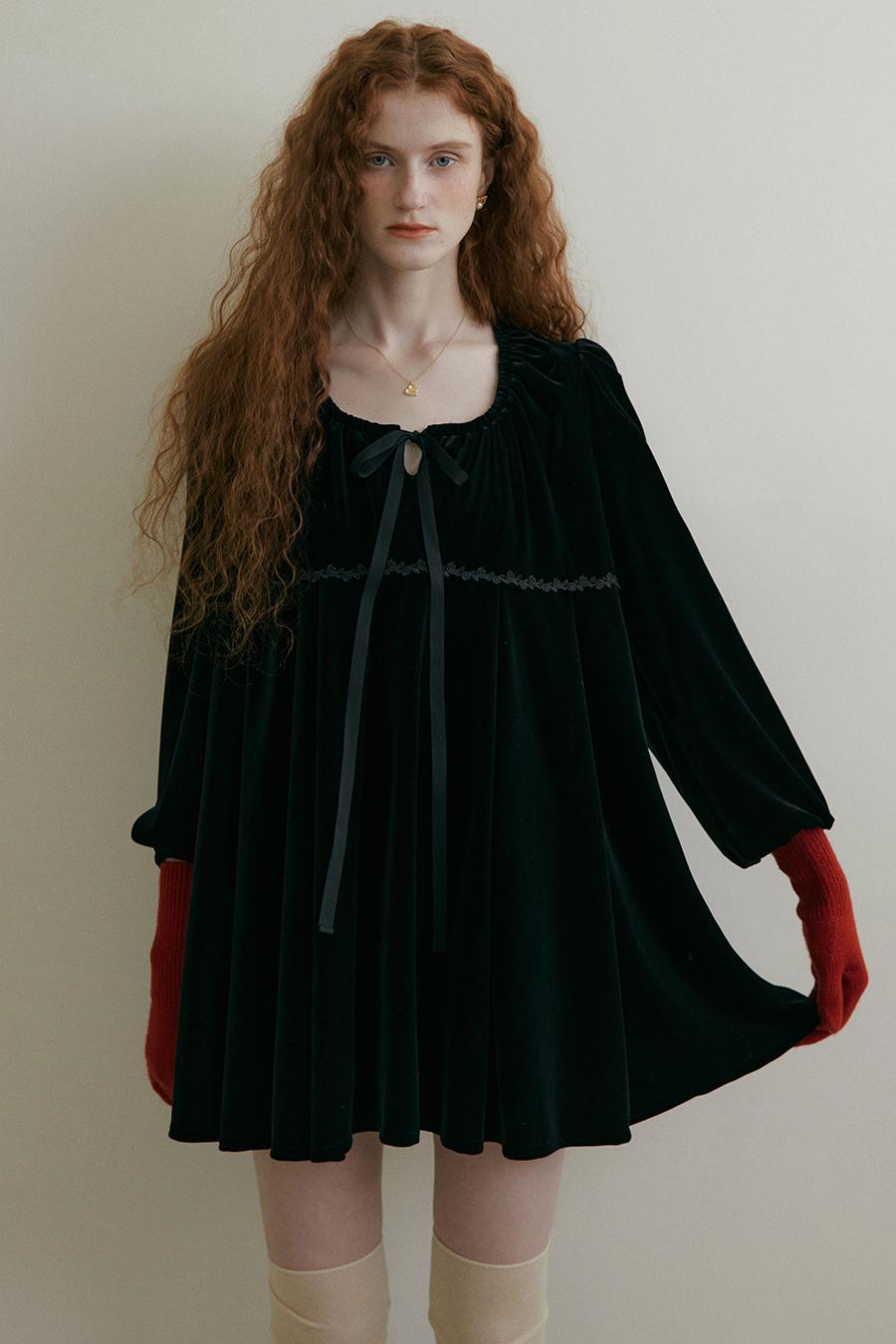 [예약배송 12/15 순차적 출고]VELVET RIBBON DRESS - BLACK