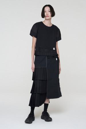 [RE;CODE 여성] Pleated Back Slit Top